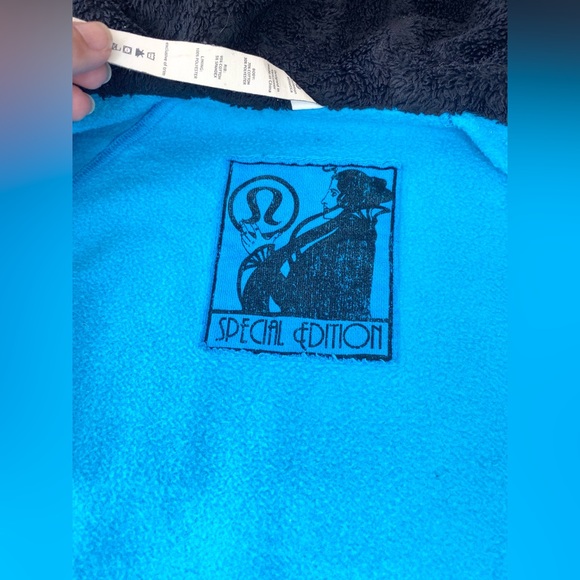 Lululemon Special Edition Fair Isle Snowflake Scuba Hoodie - Picture 3 of 15